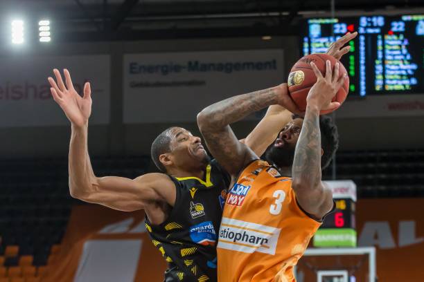 但他背后付 但他背后付