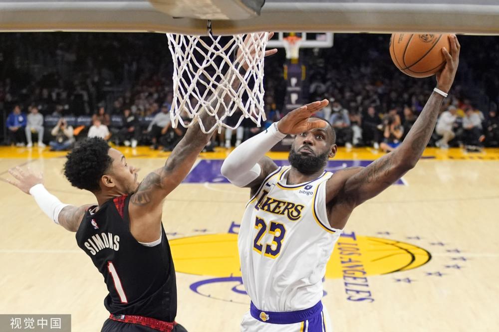 向中国球员 向中国球员