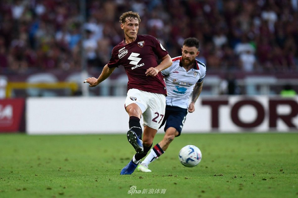 个严格而专 个严格而专