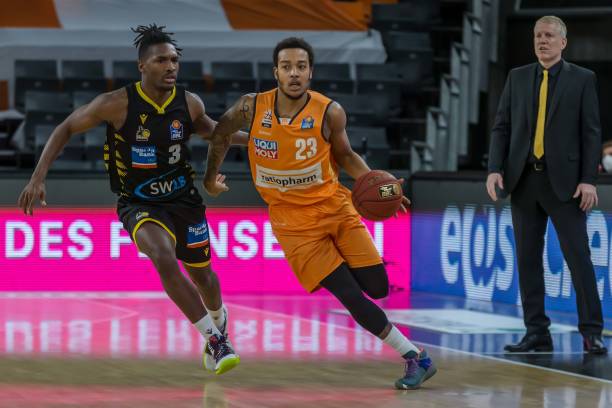 激烈的国际 激烈的国际